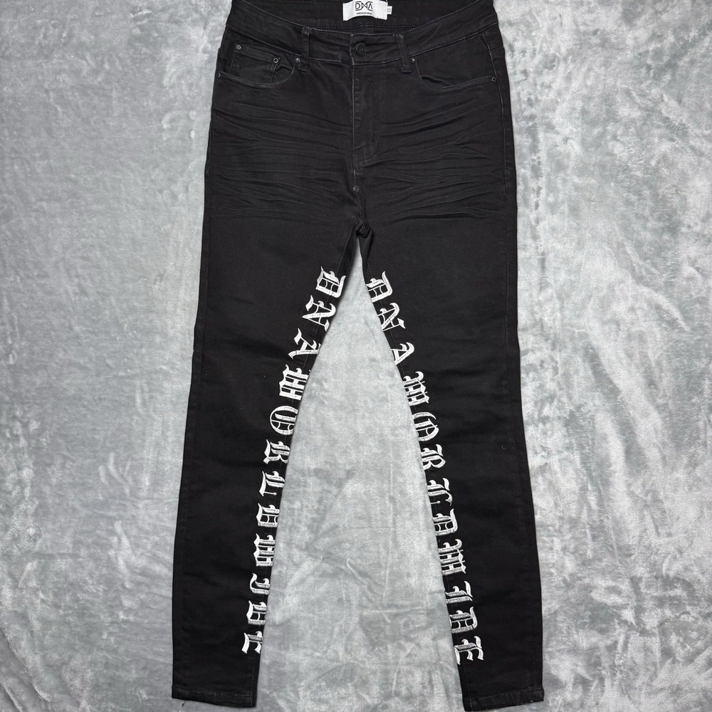 DNA Premium Wear Men's Jeans Sz 32 Old English Letters